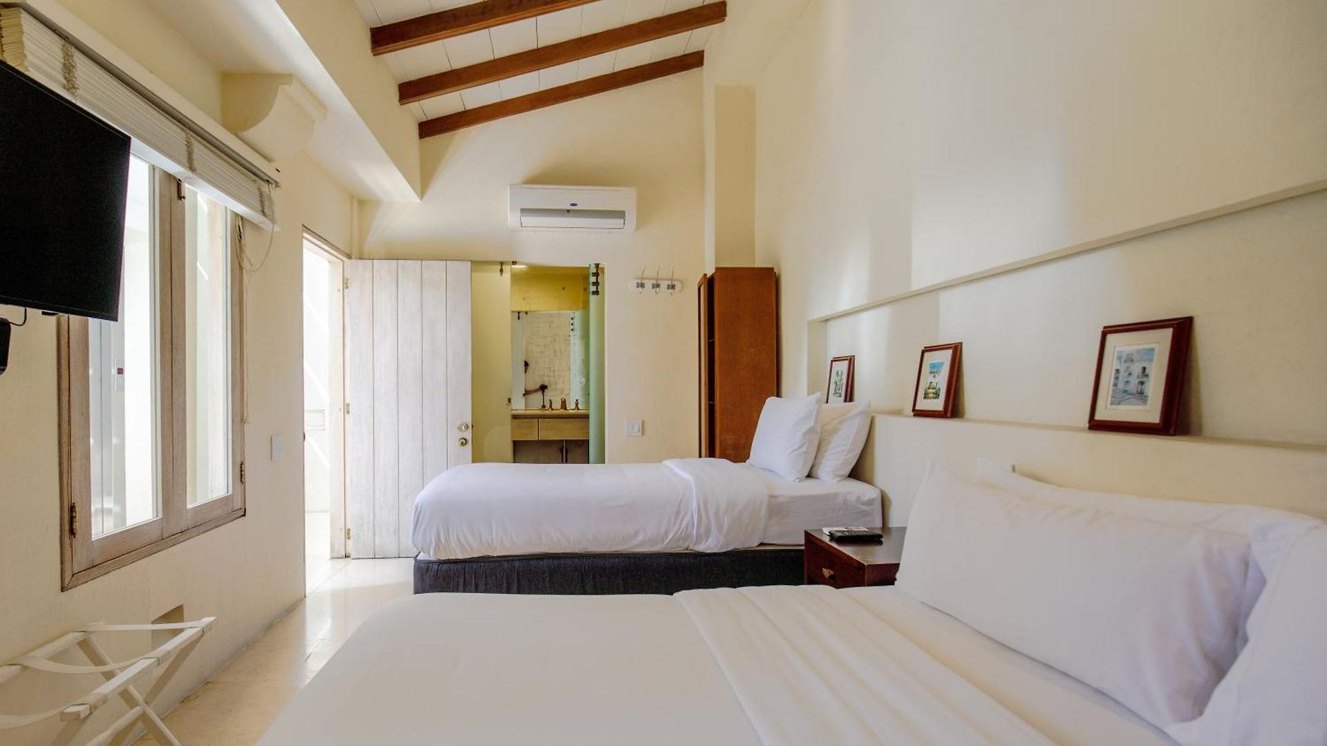Villa Casa Stella - Authentic Luxury Rooftop Pool