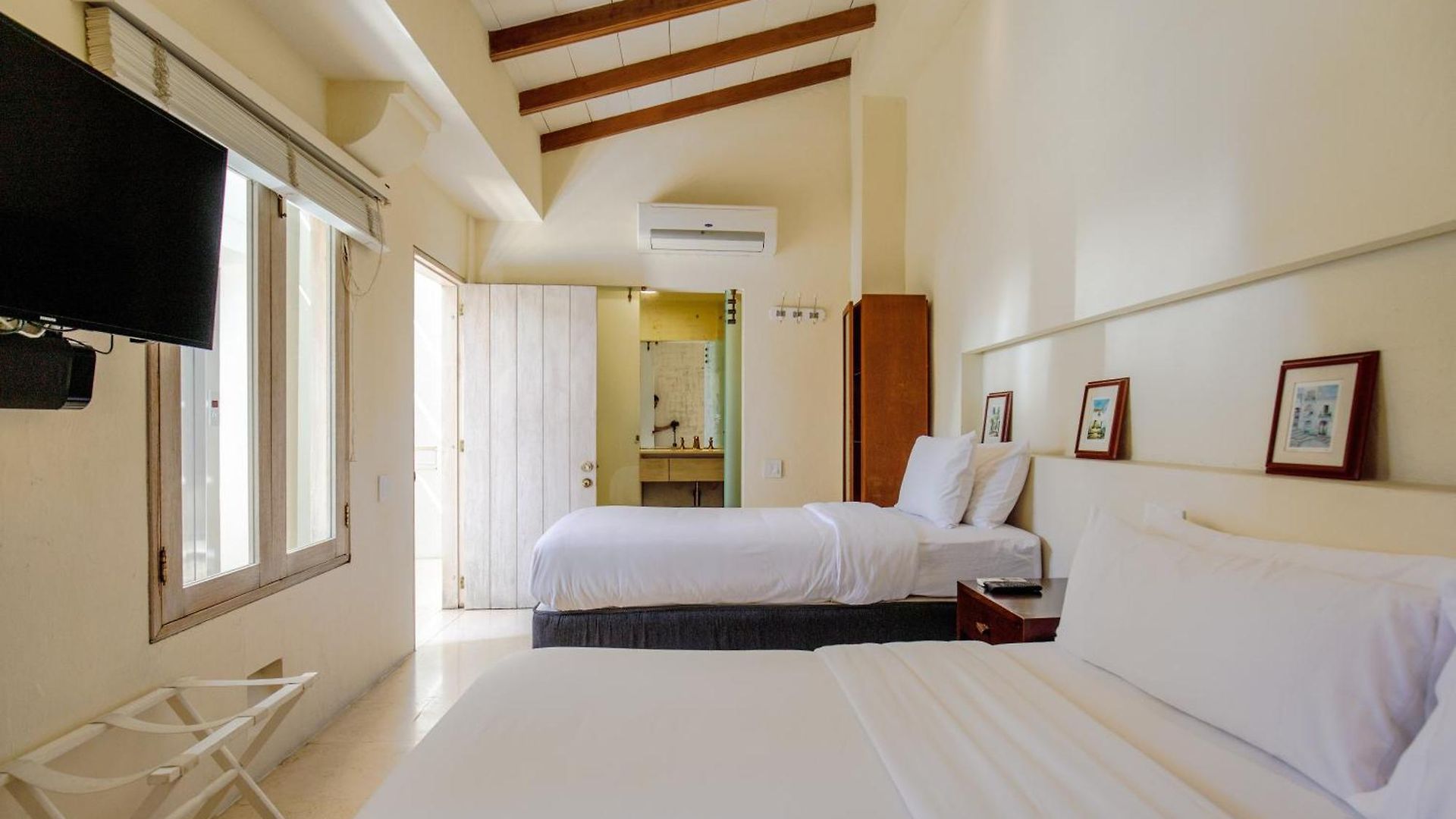 Villa Casa Stella - Authentic Luxury Rooftop Pool