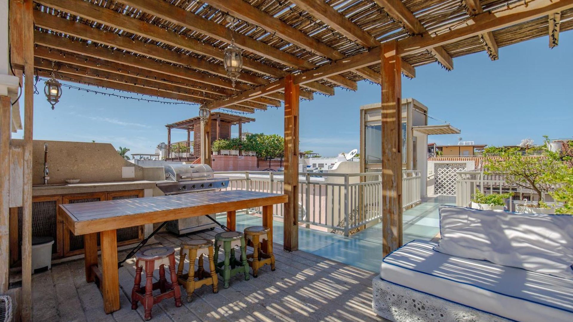 Casa Stella - Authentic Luxury Rooftop Pool Villa *
