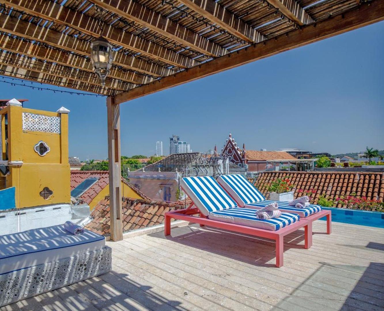 Casa Stella - Authentic Luxury Rooftop Pool Cartagena
