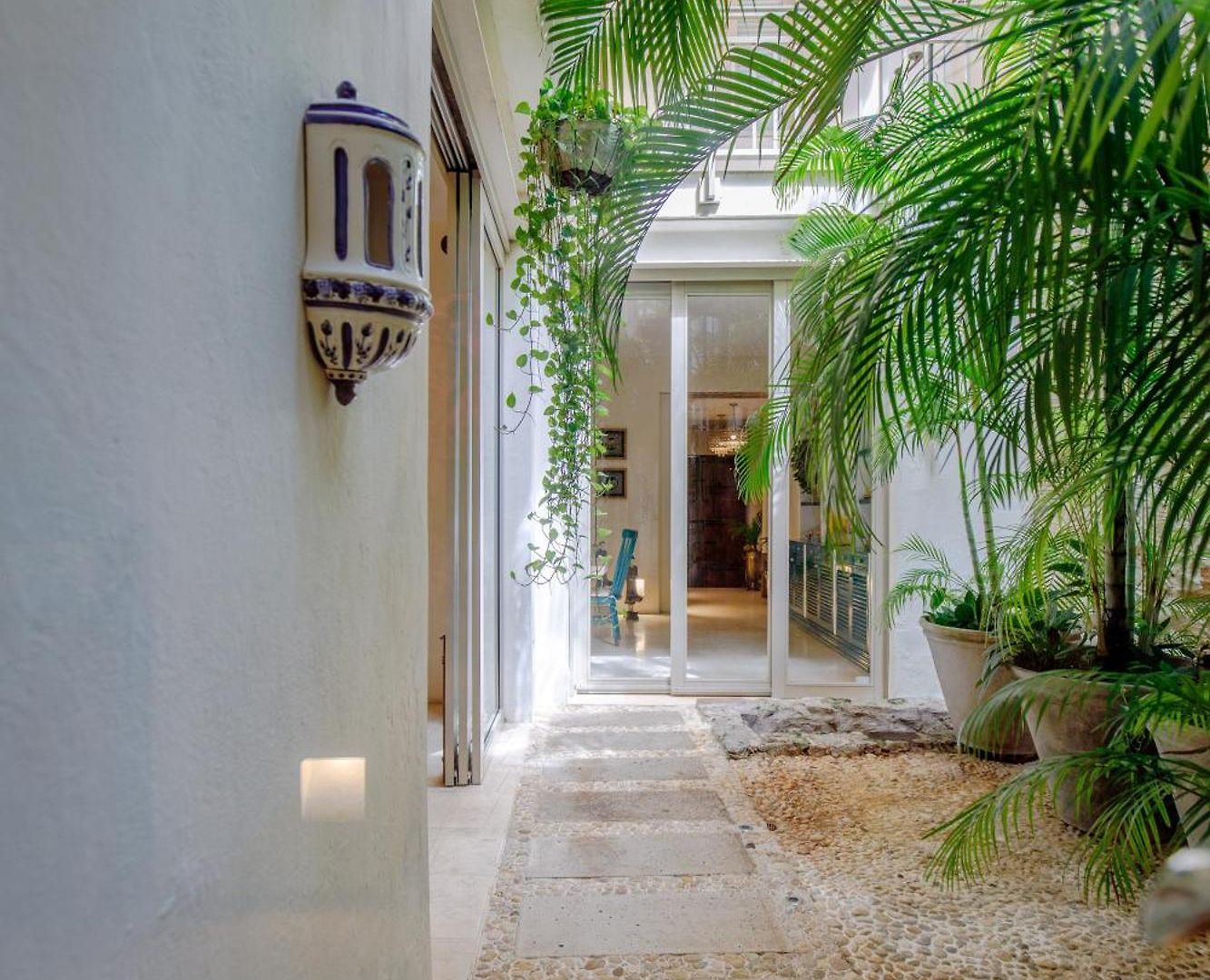 Casa Stella - Authentic Luxury Rooftop Pool Villa *