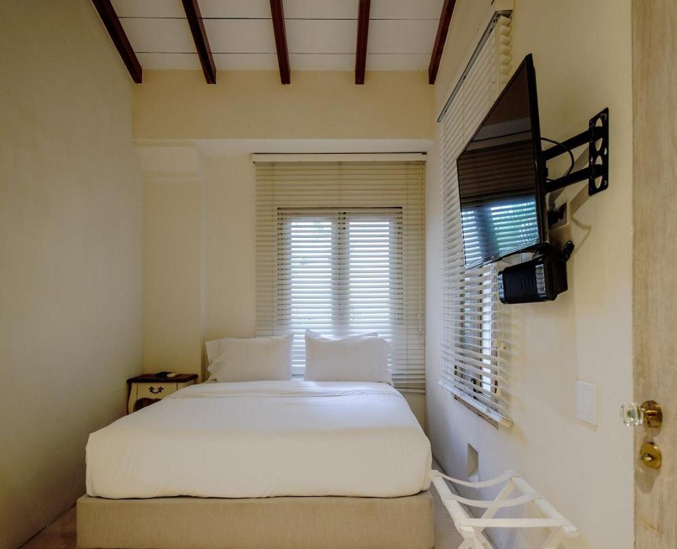 Casa Stella - Authentic Luxury Rooftop Pool Villa *
