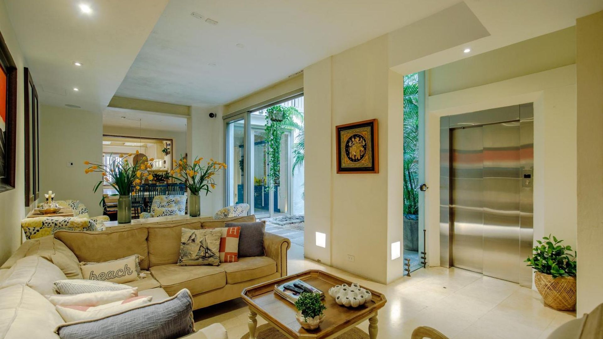 Casa Stella - Authentic Luxury Rooftop Pool Villa Cartagena
