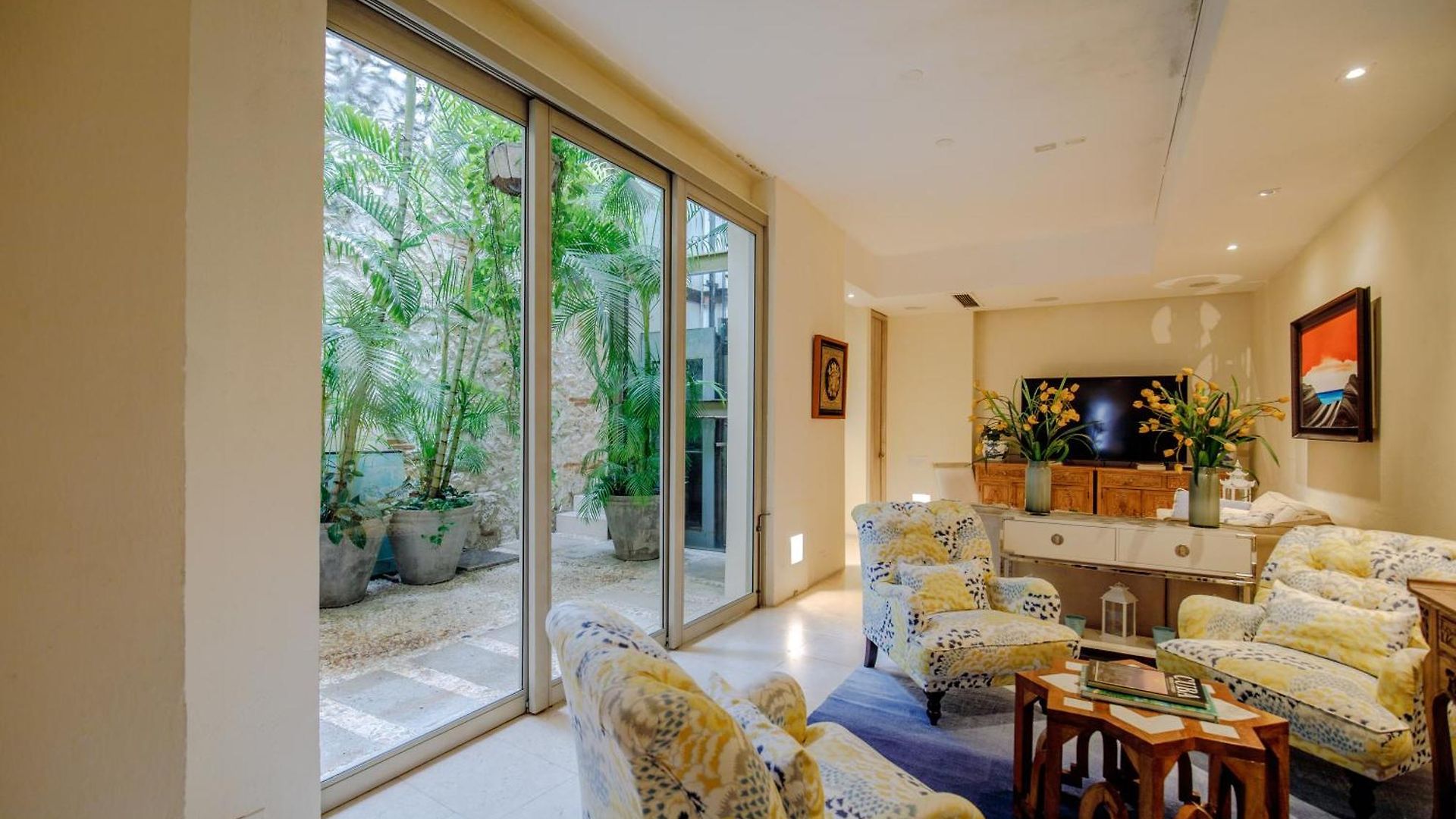 Casa Stella - Authentic Luxury Rooftop Pool Cartagena