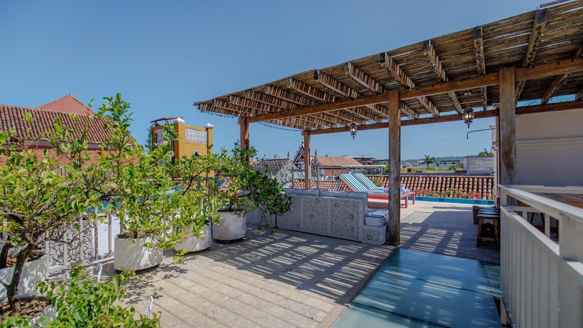 Casa Stella - Authentic Luxury Rooftop Pool