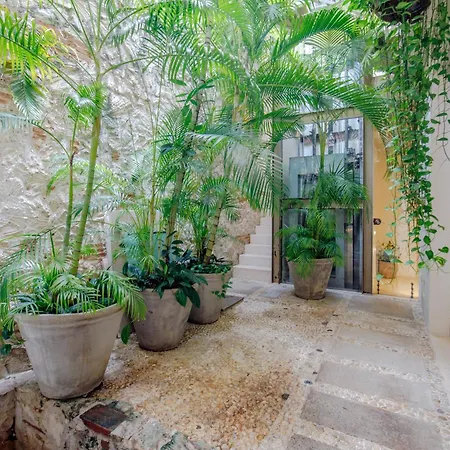 Villa Casa Stella - Authentic Luxury Rooftop Pool *