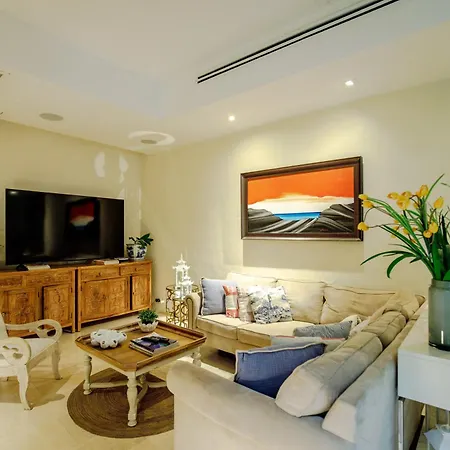 Casa Stella - Authentic Luxury Rooftop Pool Villa Cartagena
