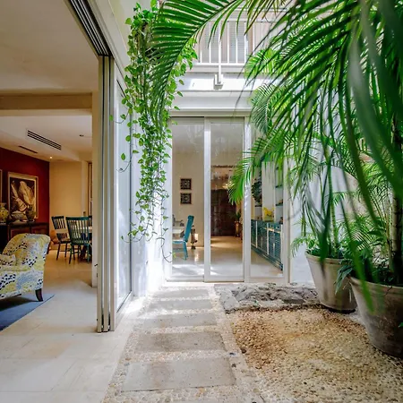Casa Stella - Authentic Luxury Rooftop Pool