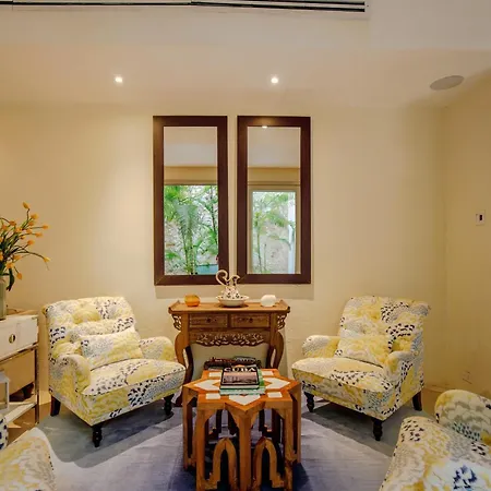 Casa Stella - Authentic Luxury Rooftop Pool Villa *