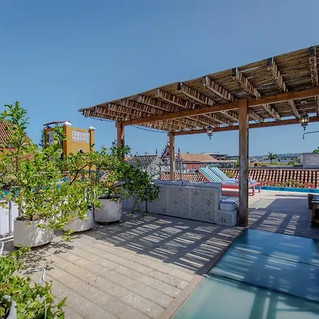 Casa Stella - Authentic Luxury Rooftop Pool