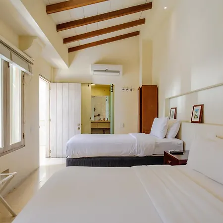 Villa Casa Stella - Authentic Luxury Rooftop Pool