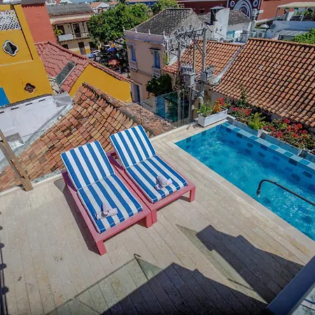 Casa Stella - Authentic Luxury Rooftop Pool