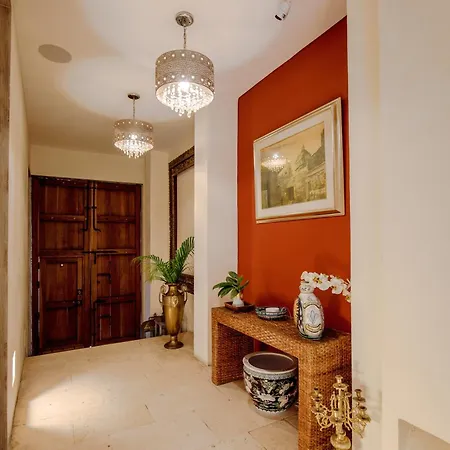 Casa Stella - Authentic Luxury Rooftop Pool Villa