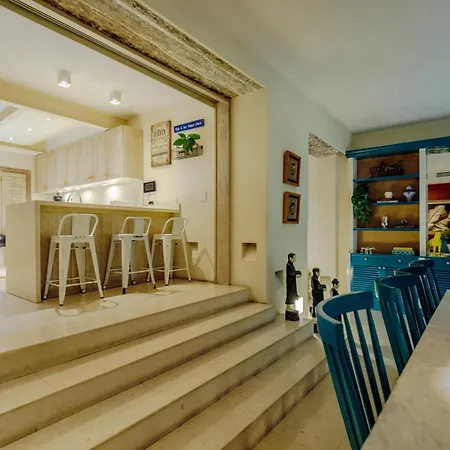 Casa Stella - Authentic Luxury Rooftop Pool Villa