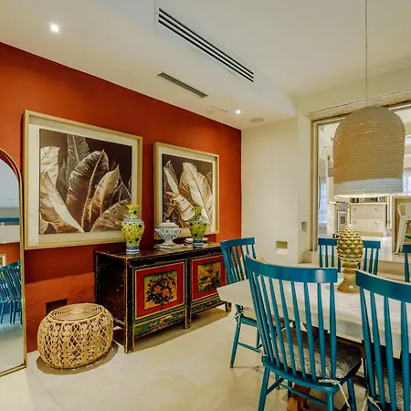 Casa Stella - Authentic Luxury Rooftop Pool Villa *