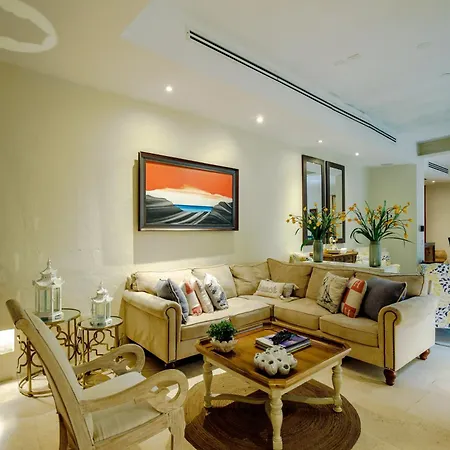 Villa Casa Stella - Authentic Luxury Rooftop Pool
